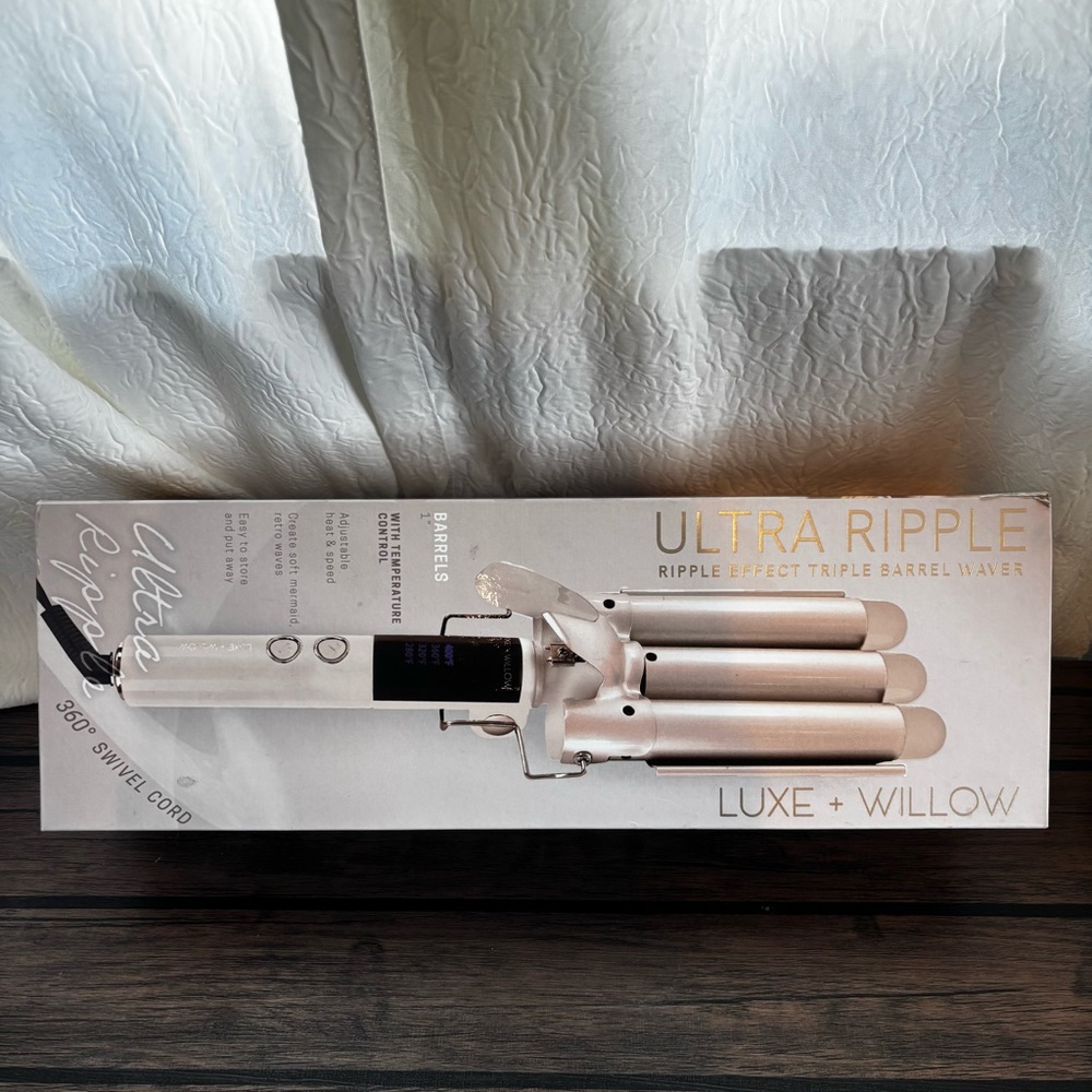 Luxe + Willow Ultra Ripple Triple Barrel Hair Waver